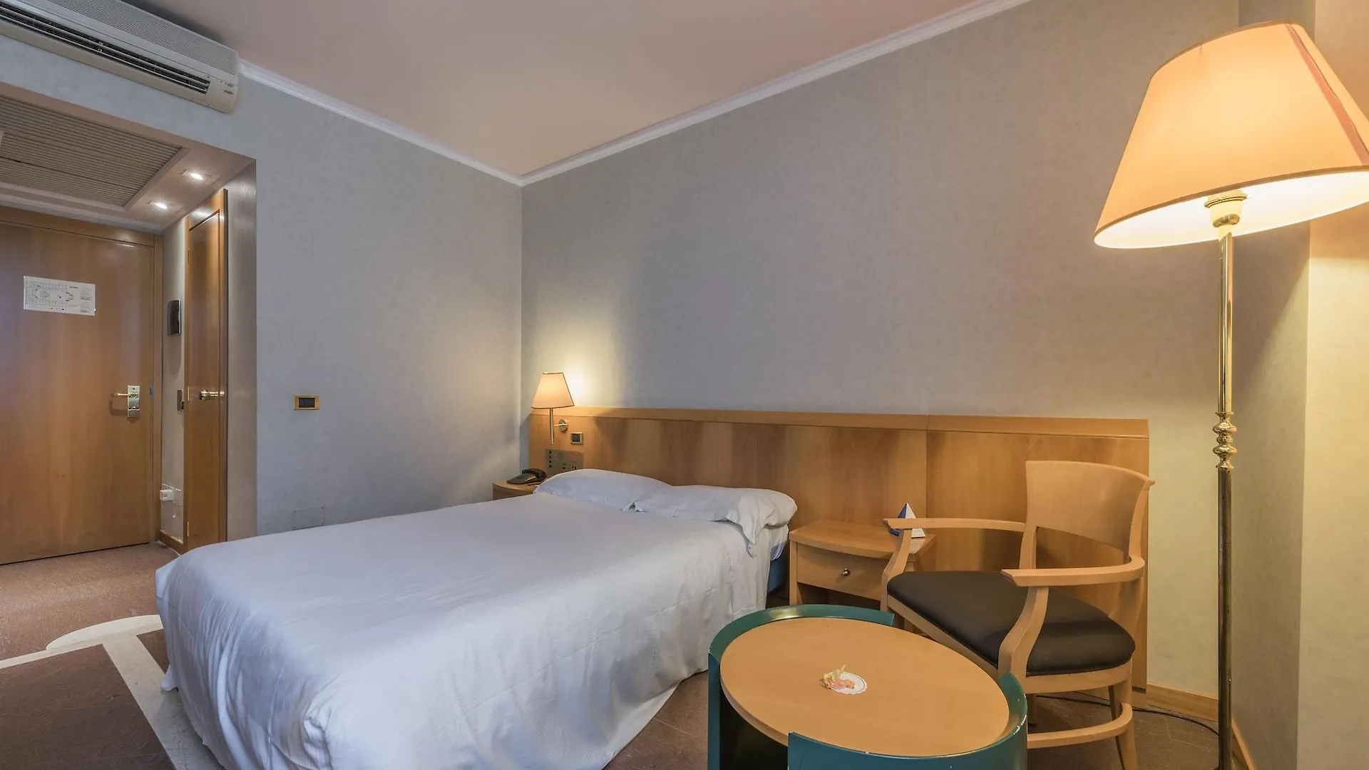 Caesar'S Hotel Cagliari