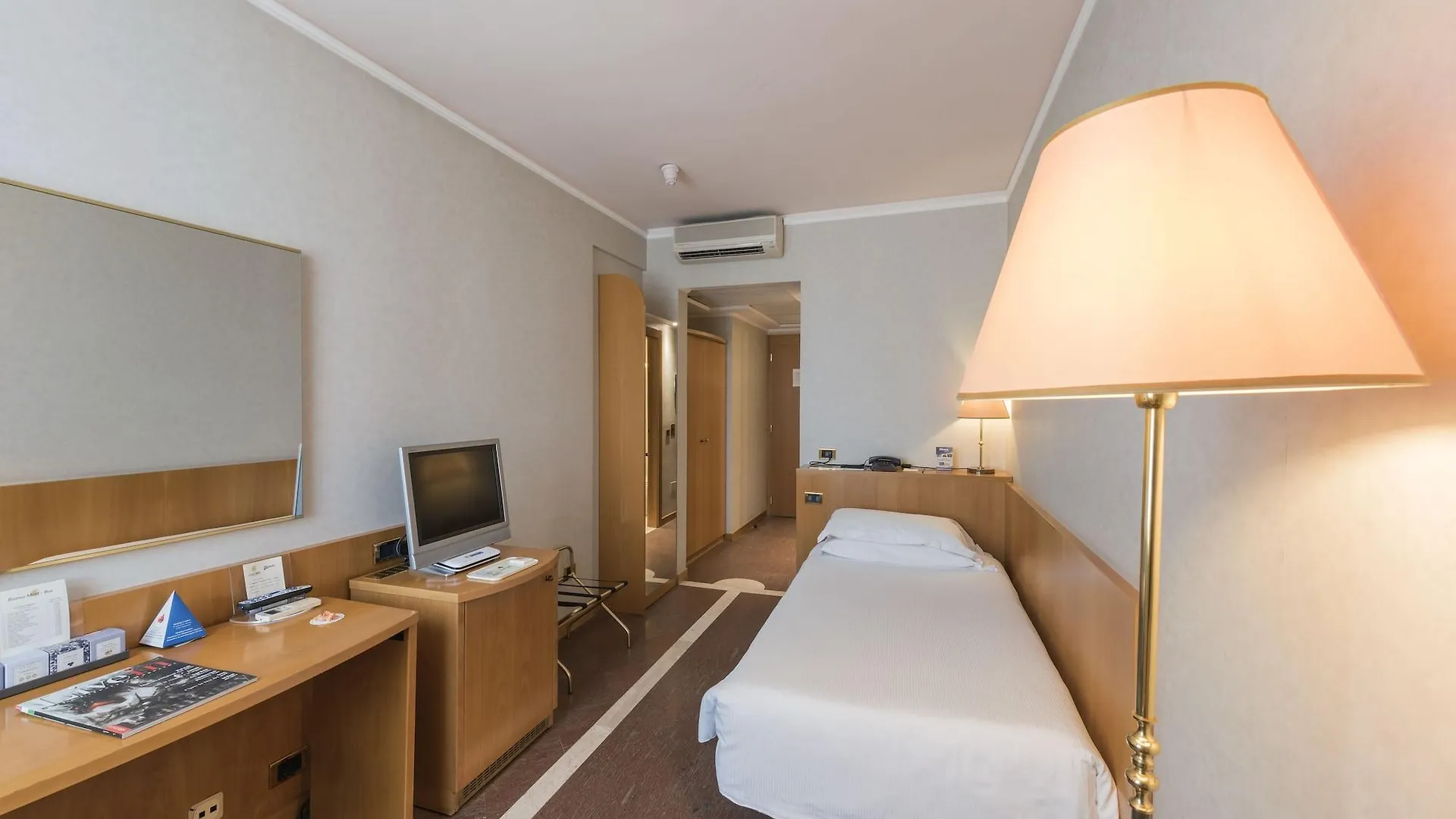 ****  Caesar'S Hotel Cagliari Italy
