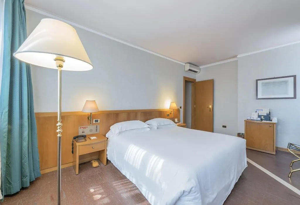 Caesar'S Hotel Cagliari 4*,