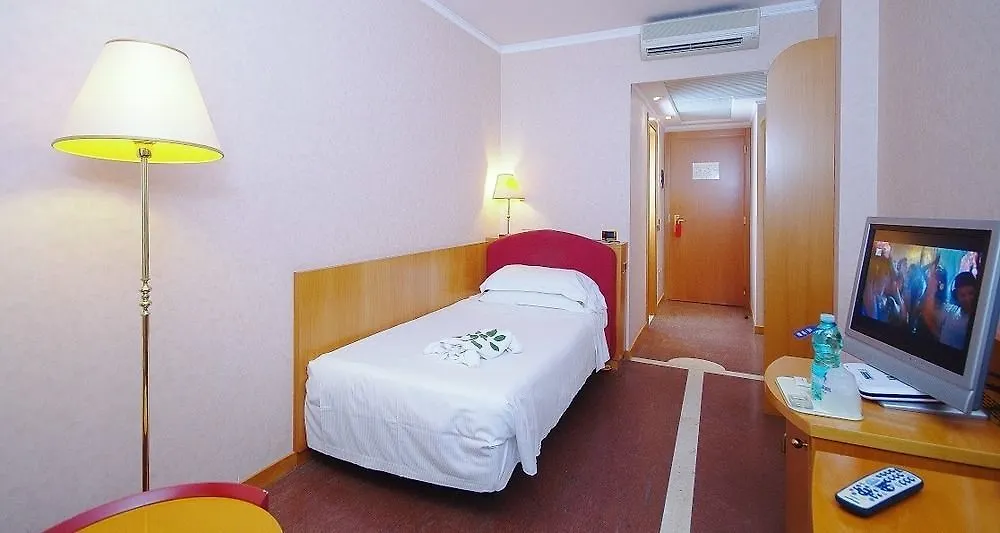 Caesar'S Hotel Cagliari 4*,  Italy